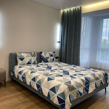 Апартаменти В Районі Автовокзалу Поблизу Обласноі Лікарні Жк Great House Rivne Bagian luar foto